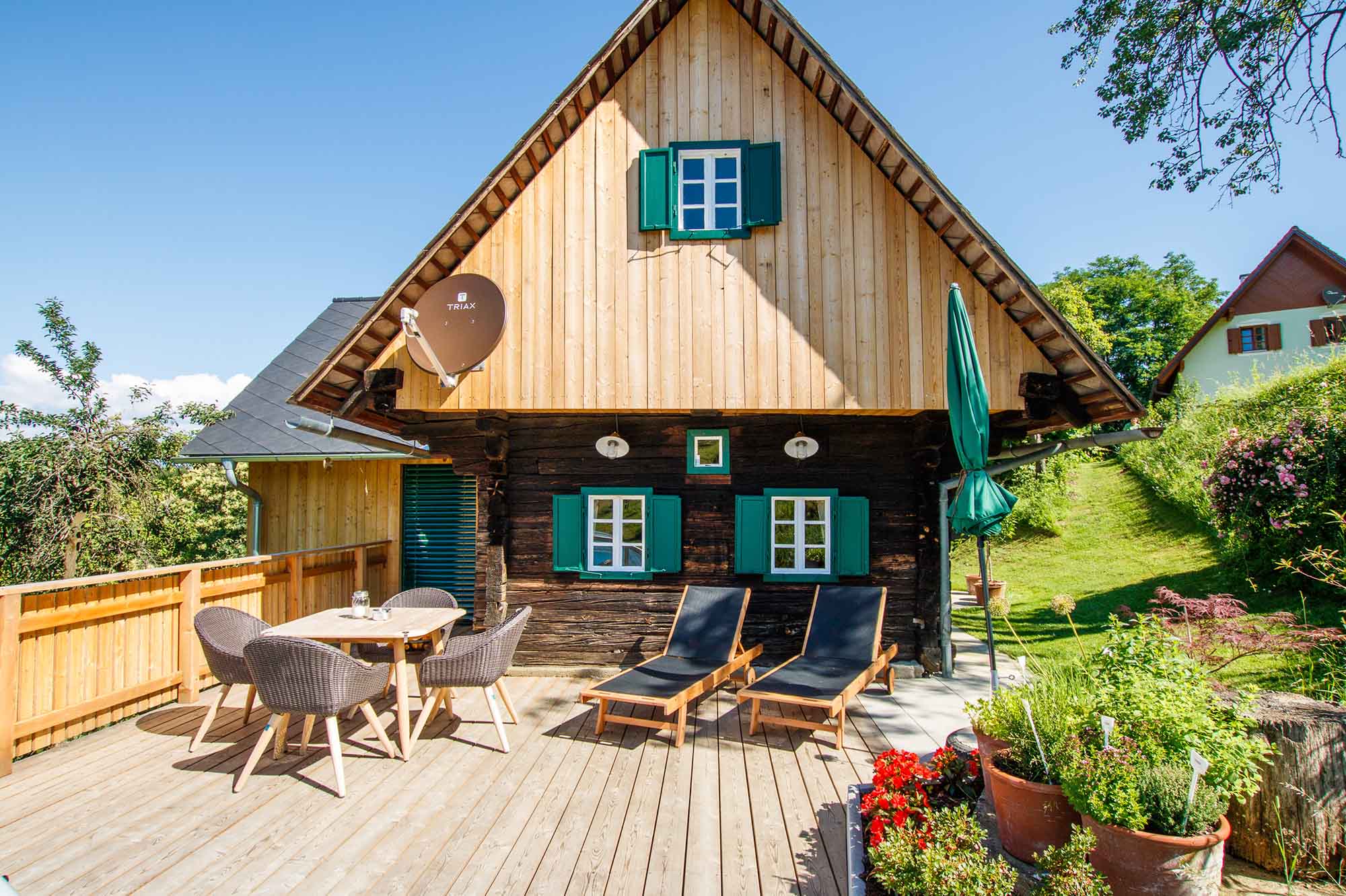 wolkenreich-referenzen-ferienhaeuser-held-haus-riegelnegg