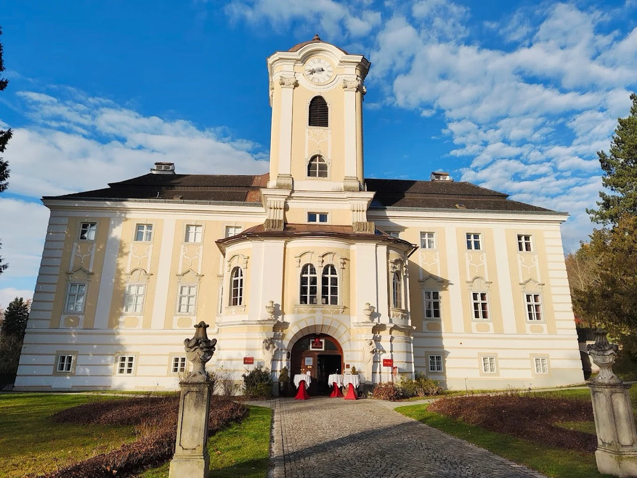 wolkenreich-referenzen-schlosshotel-rosenau